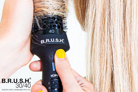Style het haar van je klant nóg makkelijker met de B.R.U.S.H. warmte borstel! Dé perfecte tool voor in jouw salon!